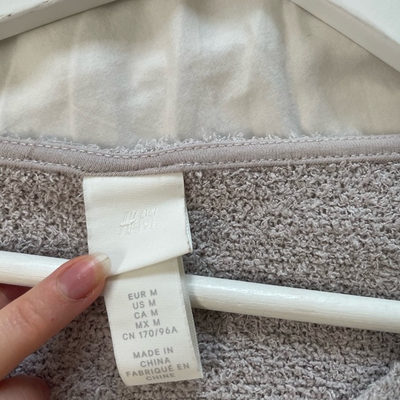 H&M Wrap Top - Picture 3 of 3